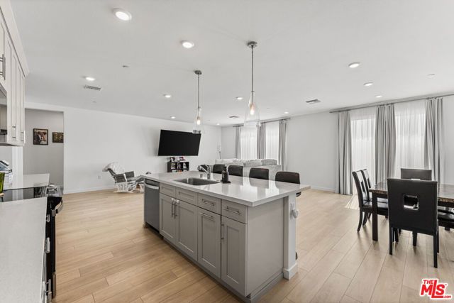 42831 Coronet Drive, Lancaster, CA 93536