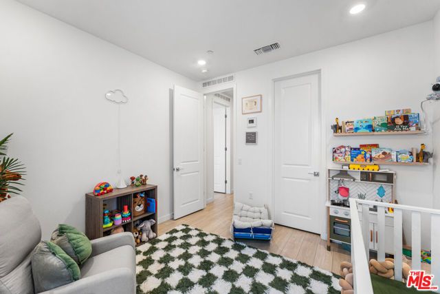 42831 Coronet Drive, Lancaster, CA 93536
