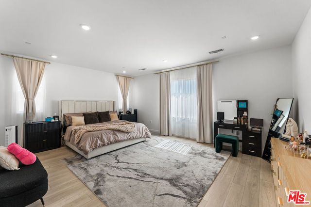 42831 Coronet Drive, Lancaster, CA 93536