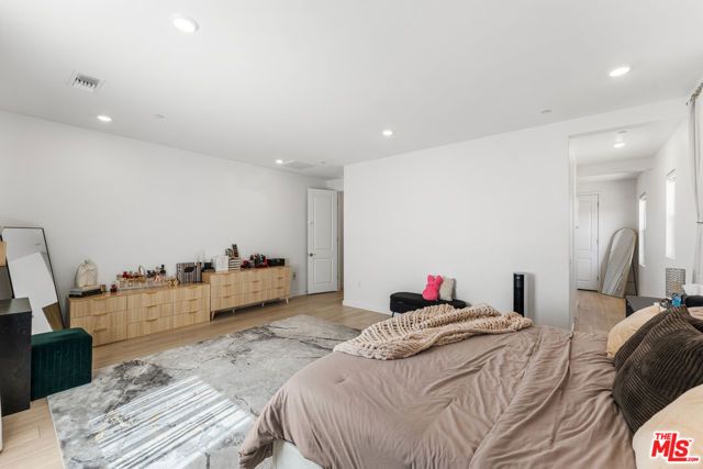 42831 Coronet Drive, Lancaster, CA 93536
