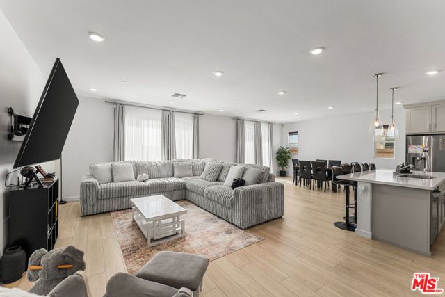 42831 Coronet Drive, Lancaster, CA 93536