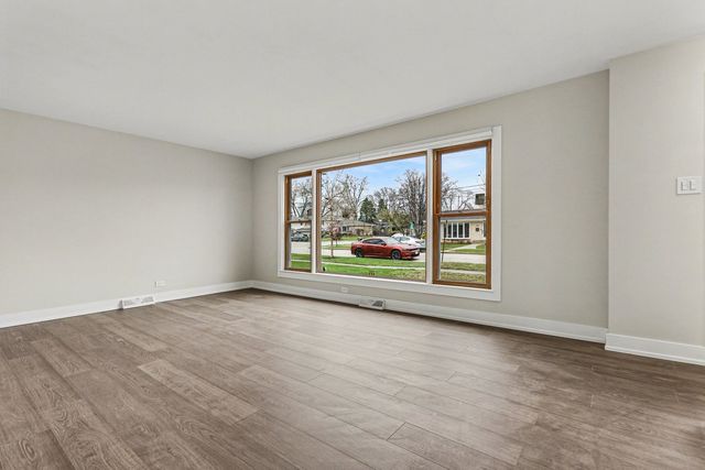 538 N Broadway Avenue, Park Ridge, IL 60068