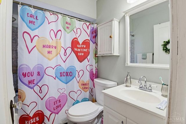 2034 Sundale Avenue, Cincinnati, OH 45239