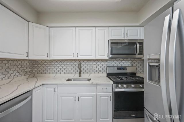 53 Foxtail Lane, South Brunswick, NJ 08852