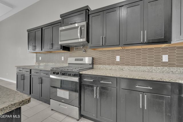 13131 CLEETHORPES Street, El Paso, TX 79928