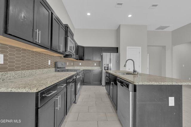 13131 CLEETHORPES Street, El Paso, TX 79928