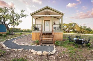 4300 STATE HIGHWAY 16 N # 107, Bandera, TX 78003