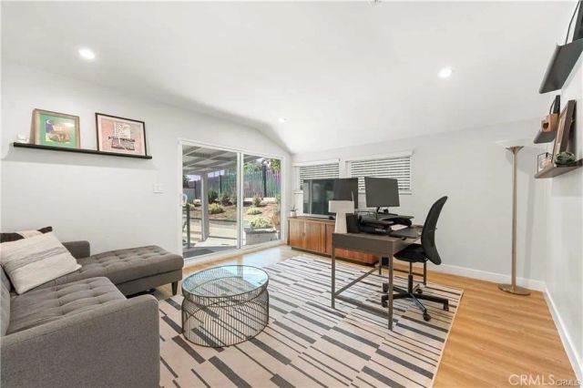 7600 Earldom Avenue, Playa Del Rey, CA 90293