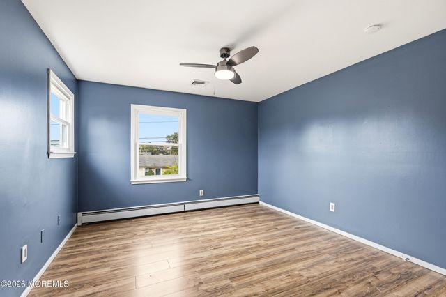 829 Mizzen Avenue, Beachwood, NJ 08722