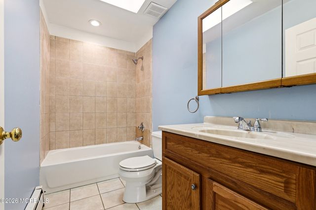 829 Mizzen Avenue, Beachwood, NJ 08722