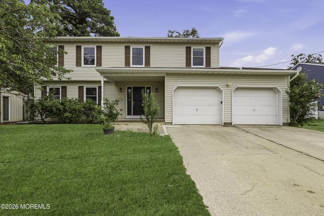 829 Mizzen Avenue, Beachwood, NJ 08722