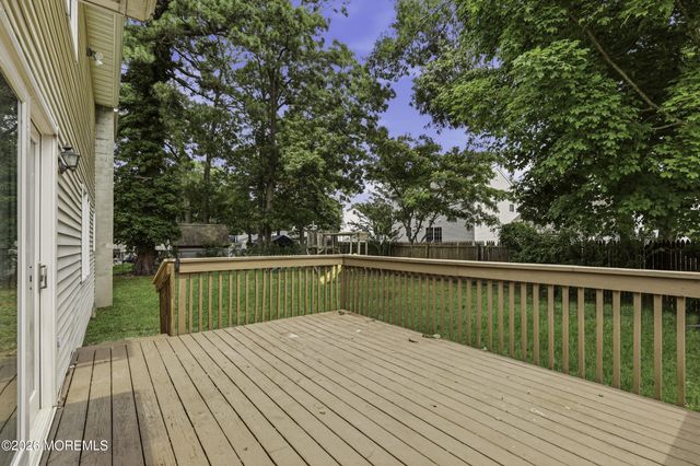 829 Mizzen Avenue, Beachwood, NJ 08722