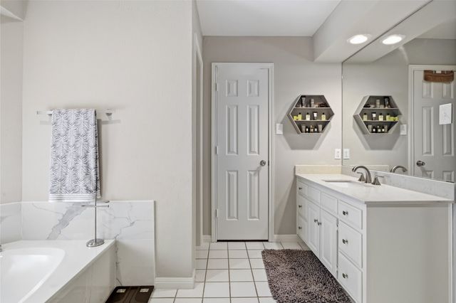 3201 Bridlegate Drive, Arlington, TX 76016