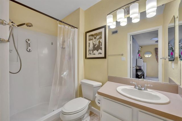 897 JONATHAN WAY 897, Altamonte Springs, FL 32701