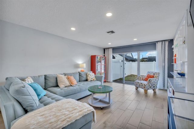 897 JONATHAN WAY 897, Altamonte Springs, FL 32701