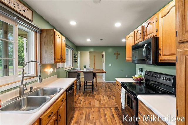 1249 Chalmers Drive, Battle Creek, MI 49015