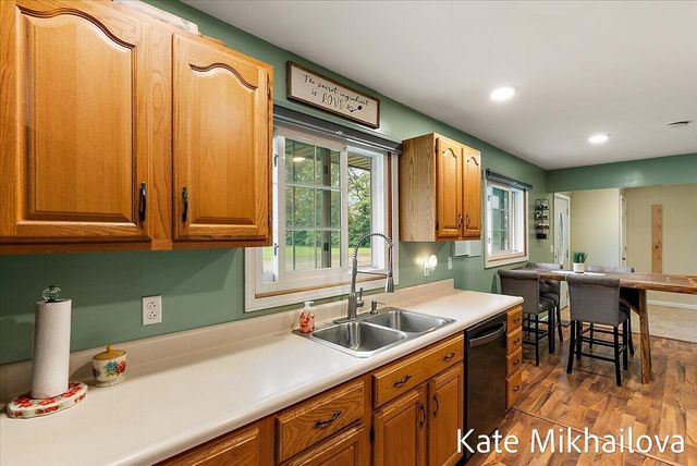 1249 Chalmers Drive, Battle Creek, MI 49015