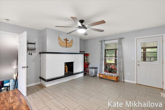 1249 Chalmers Drive, Battle Creek, MI 49015
