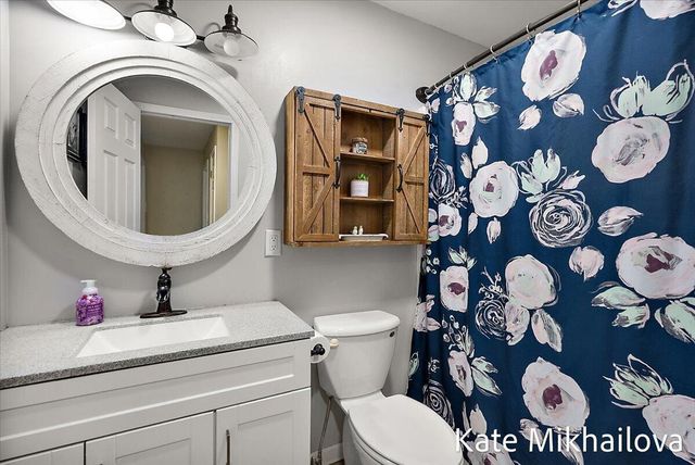 1249 Chalmers Drive, Battle Creek, MI 49015