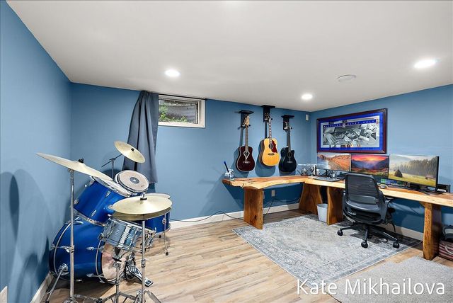 1249 Chalmers Drive, Battle Creek, MI 49015