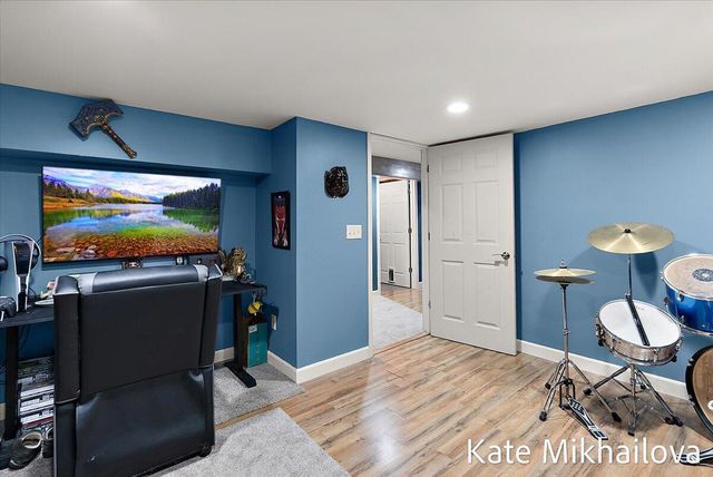 1249 Chalmers Drive, Battle Creek, MI 49015
