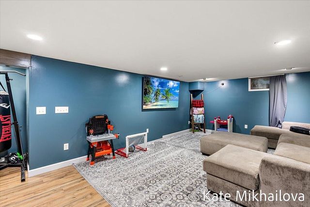 1249 Chalmers Drive, Battle Creek, MI 49015