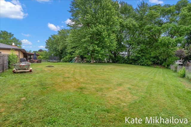 1249 Chalmers Drive, Battle Creek, MI 49015