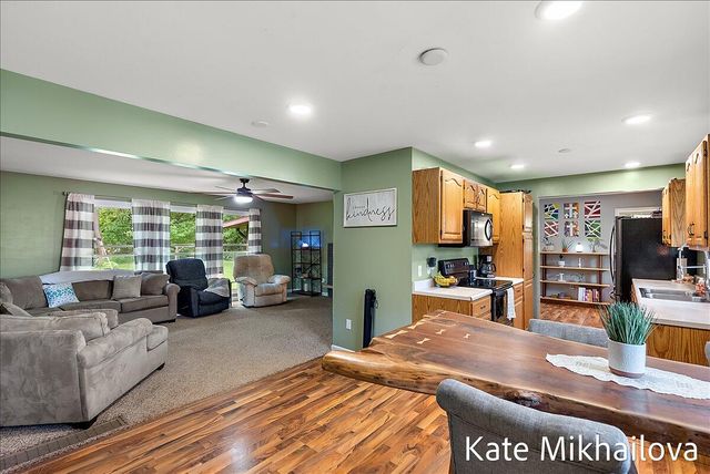 1249 Chalmers Drive, Battle Creek, MI 49015