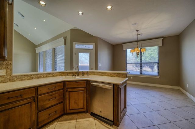 1415 NE Independence Ave, Lawton, OK 73507