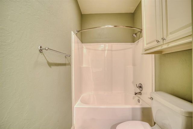 1415 NE Independence Ave, Lawton, OK 73507