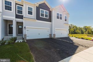 76 FONTHILL COURT, Quakertown, PA 18951