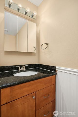 28426 S 16th Ave, Federal Way, WA 98003