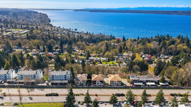 28426 S 16th Ave, Federal Way, WA 98003