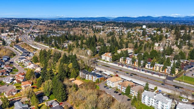 28426 S 16th Ave, Federal Way, WA 98003