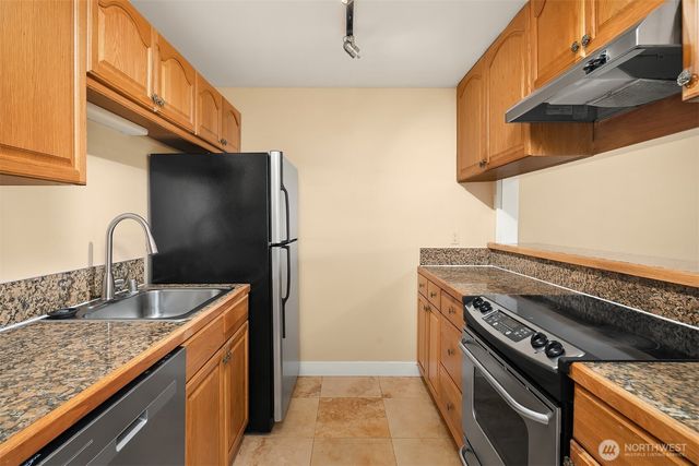 28426 S 16th Ave, Federal Way, WA 98003