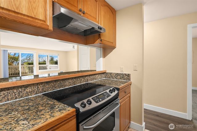 28426 S 16th Ave, Federal Way, WA 98003
