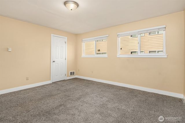 28426 S 16th Ave, Federal Way, WA 98003