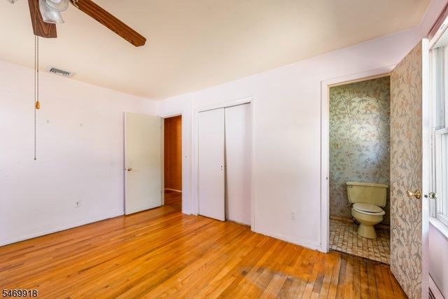 10 Barton Ln, Hopatcong Boro, NJ 07843