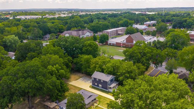 514 Center Street, Conway, AR 72034