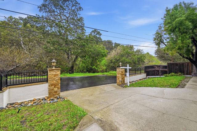 3202 E Laurel Creek Road, Belmont, CA 94002