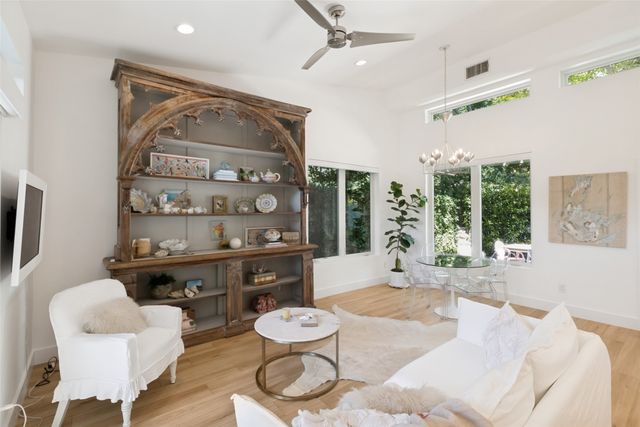 8820 Eustis Avenue, Dallas, TX 75218