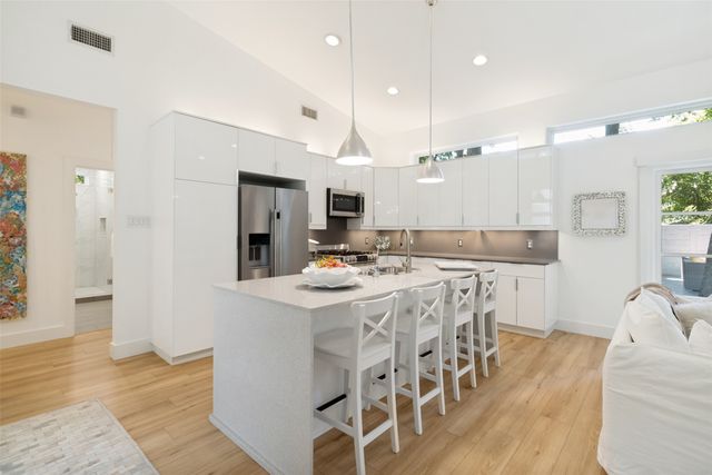8820 Eustis Avenue, Dallas, TX 75218