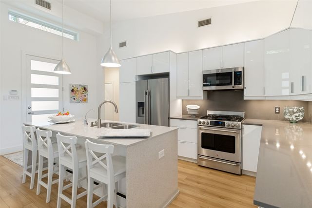 8820 Eustis Avenue, Dallas, TX 75218