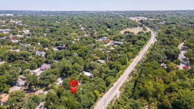 8820 Eustis Avenue, Dallas, TX 75218