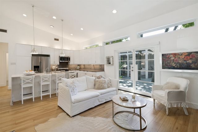 8820 Eustis Avenue, Dallas, TX 75218
