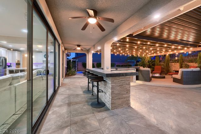 607 Highland Bluff Way, Las Vegas, NV 89138