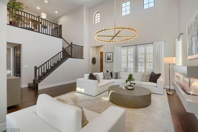 607 Highland Bluff Way, Las Vegas, NV 89138
