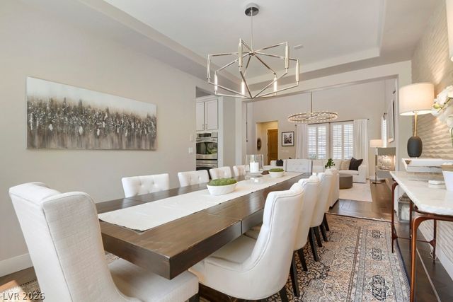 607 Highland Bluff Way, Las Vegas, NV 89138
