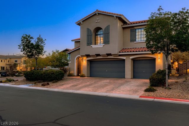 607 Highland Bluff Way, Las Vegas, NV 89138