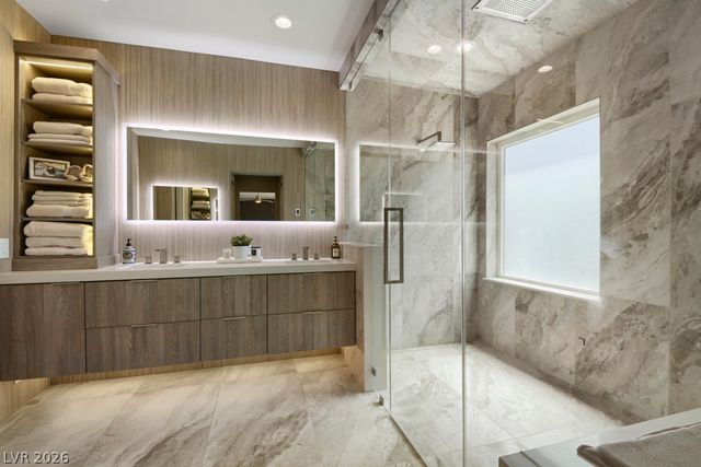 607 Highland Bluff Way, Las Vegas, NV 89138